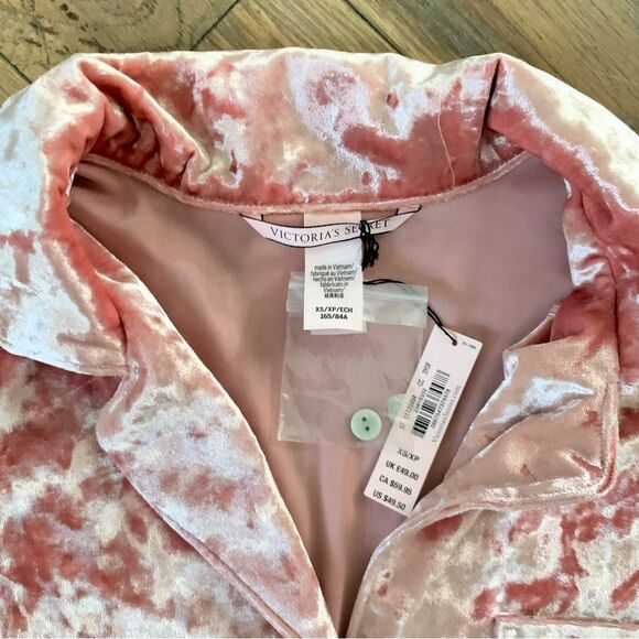 Victoria's Secret Pink Crushed Velvet Button Up Pajama Top Size X-Small - Picture 3 of 12
